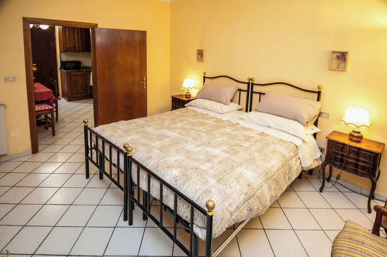 Room 4, Casina Travi, Arezzo