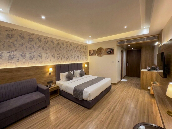 Room 5, Hotel Holiday Heights, Varanasi