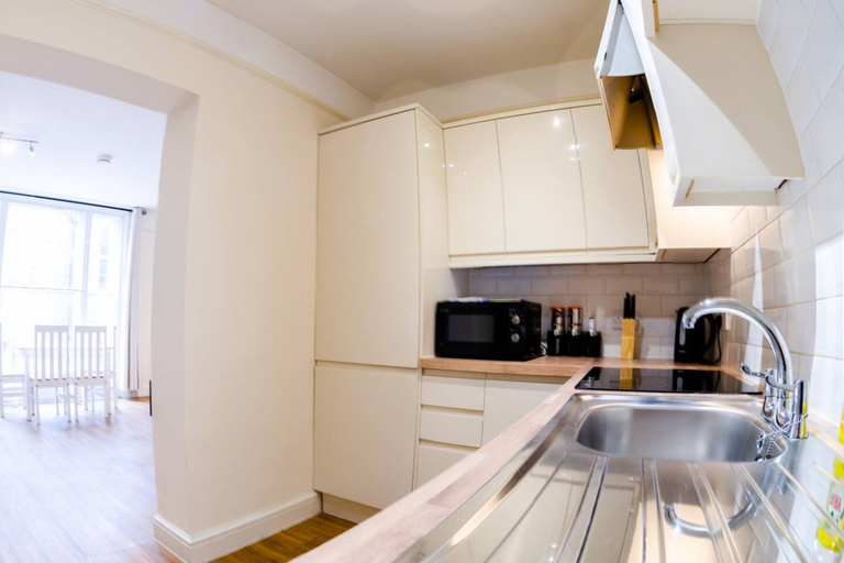 Room 3, Central Ipswich Stay for 4 Budget-friendly Convenient, Suffolk