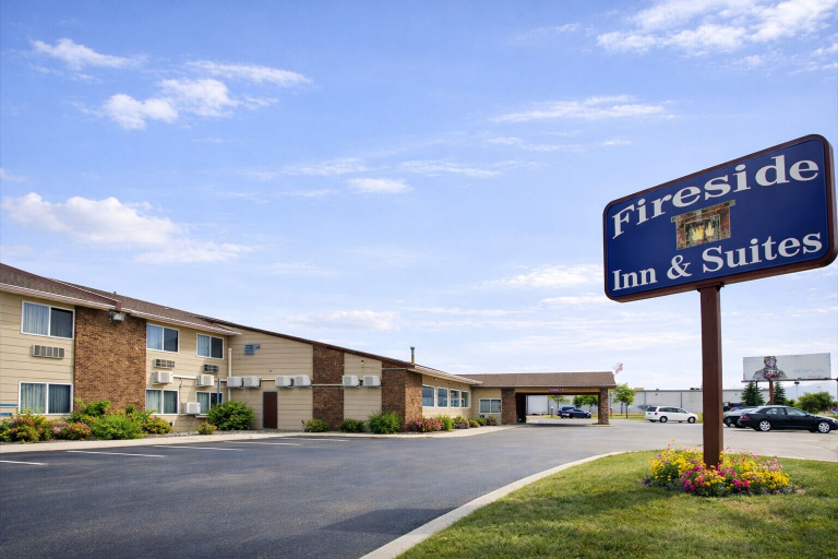 Exterior & Views 2, Fireside Inn and Suites, Ramsey