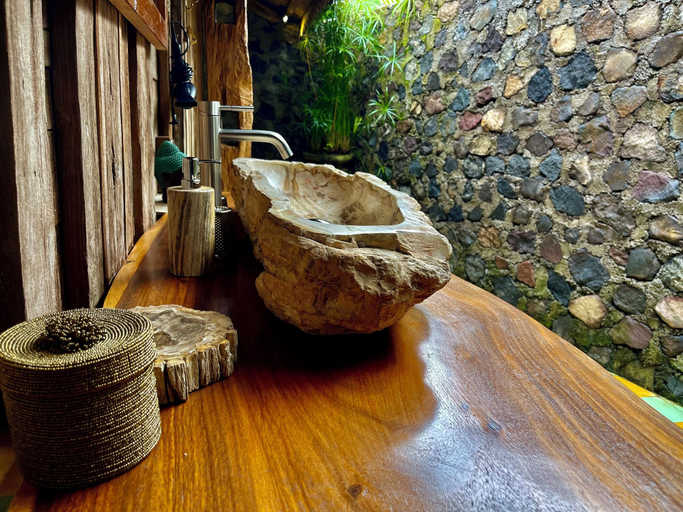Bathroom 5, Louka Beach Bali, Karangasem