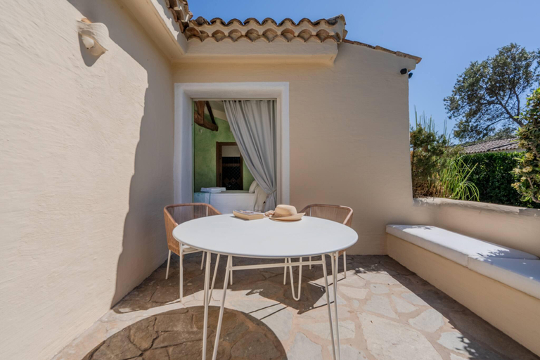 4, Villa Flor, Exclusive Property with Pool in Stintino, Sassari