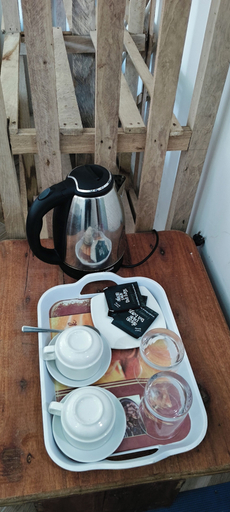 Food and drink, Luna Jambiani, Kusini
