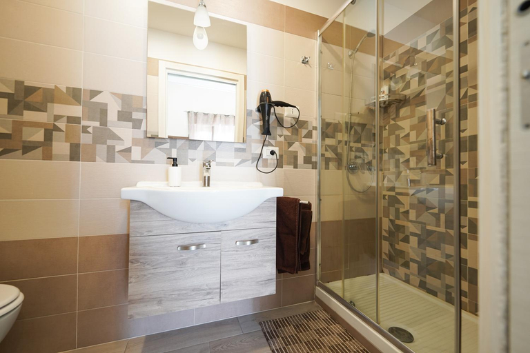 Bathroom 2, Casa AGNESE B&B, Napoli