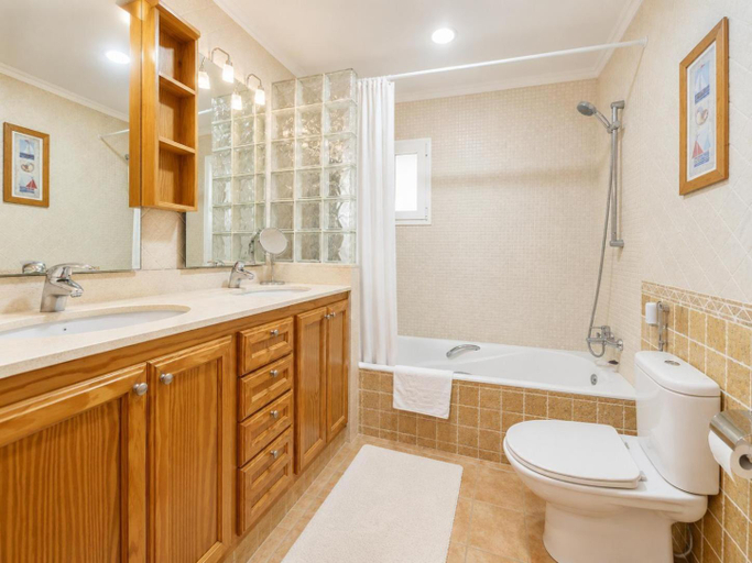 Bathroom, Villa Maria Large Private Pool, A/C, WiFi, Baleares