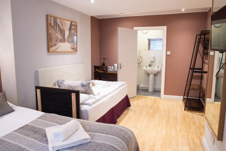 Bedroom 2, 72QT, London