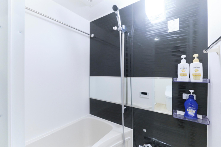 Bathroom 3, RIZOTIA HAKUSAN by Tranova, Bunkyō