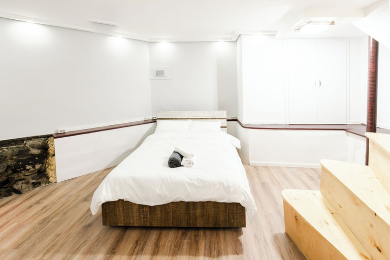 Room 5, Hidden History - Modern Split-Level, Tbilisi
