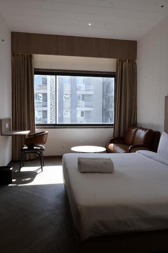 Room 2, Get Inn Hotel, Surat