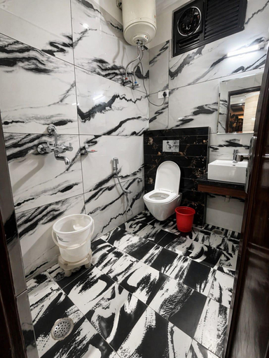 Bathroom, HOTEL SANJEEV PALACE, Reasi