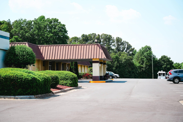 Exterior & Views 1, Rodeway Inn Monroe, Union