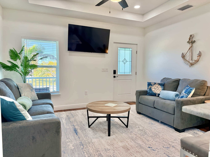 Interior 5, Seahorse Drift Away in Coastal Comfort, Charlotte