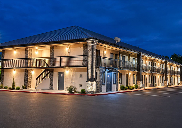 Exterior & Views 2, Lx Hotel, SureStay Collection by Best Western, Coffee