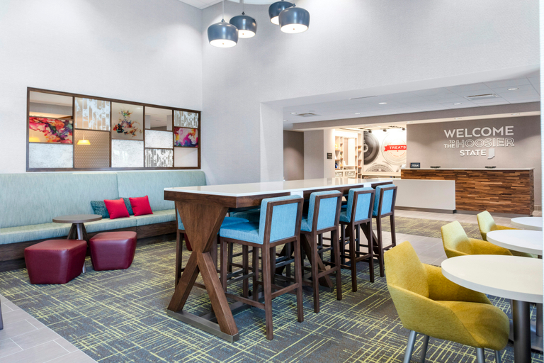 Food & Drinks 4, Hampton Inn Suites Avon Indianapolis In, Hendricks