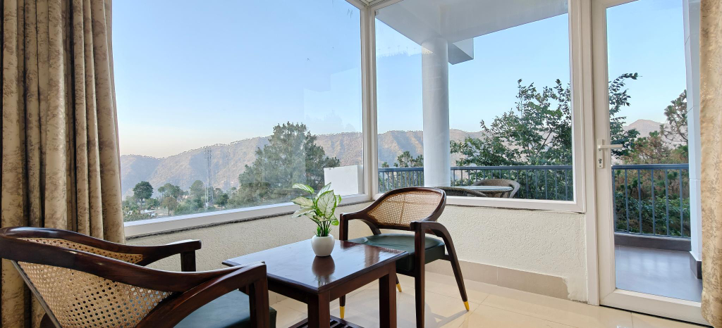 Interior view 5, The Royal Terrace, Solan