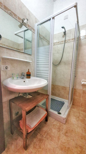 Bathroom 3, B&B Las Piccas, Sassari