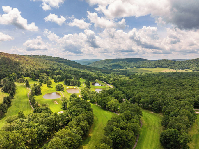 Others 4, Fore Seasons Getaway by Taylor Made Deep Creek, Garrett