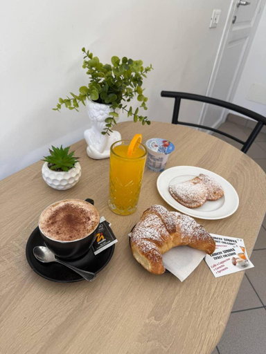 Food & Drinks 5, Camere Simona, Trapani
