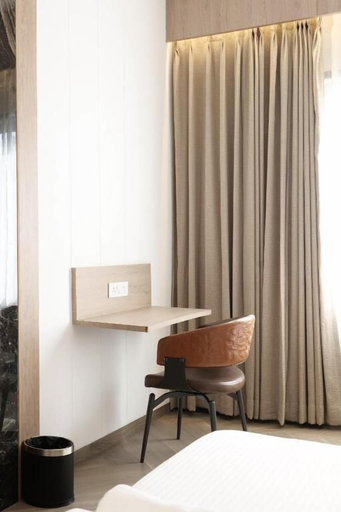 Room 4, Get Inn Hotel, Surat