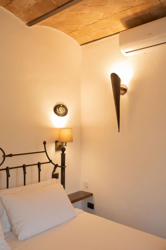 Bedroom 2, Agriturismo Aia Leccioni, Pisa