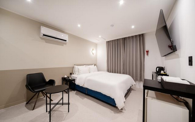 Bedroom 2, Baron de hotel, Seodaemun