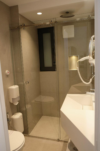 Bathroom 3, Centrale Hotel Tirana, Tirana