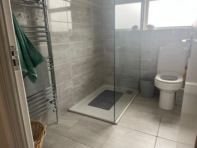 Bathroom 2, Cierons chateau, Derry and Strabane