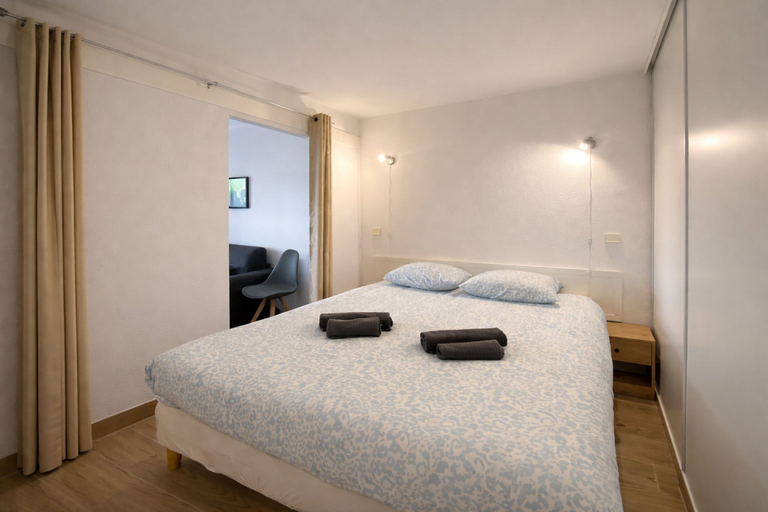 Room 2, T2 Swimming Pool Tennis MC, Alpes-Maritimes