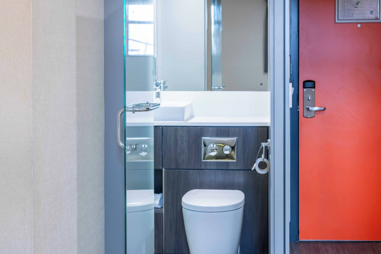 Bathroom 4, easyHotel Leeds, Leeds