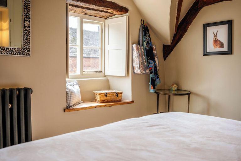 Room 5, Swift Cottage-Lovely Home in Malmesbury, Wiltshire