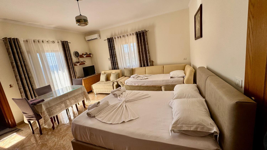 Bedroom 2, Vila Paza, Sarandës