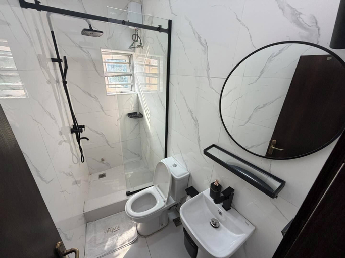 Bathroom 4, Vita Di Lusso Hotel And Apartments, Bwari