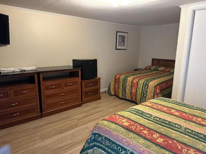 Bedroom 2, Nitey Nite Motel, Hartford
