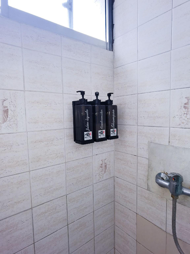 Bathroom 3, hotel velero express, Iquique