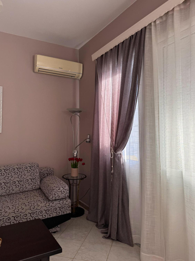 Others 5, Erano Apartment, Sarandës