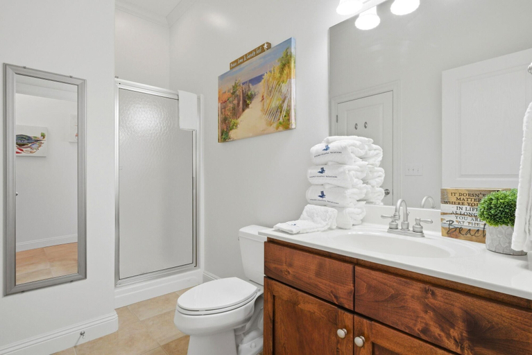 Bathroom 4, Beach Life on Island Time, Baldwin