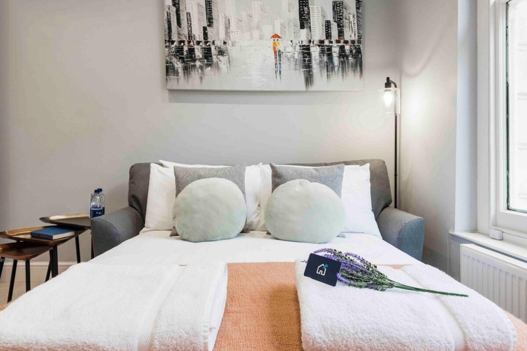 Bedroom 2, Comfy Bayswater Apartment, London