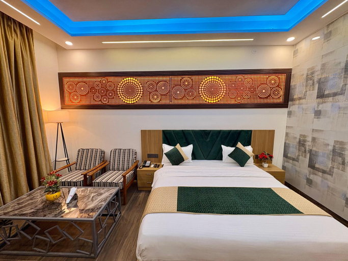 Room 4, Highway Resort with Swimmingpool & Spa, Amroha
