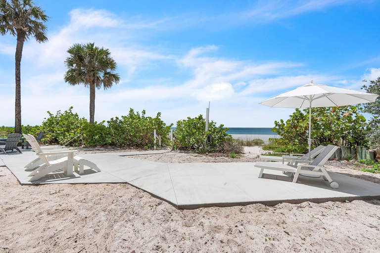 Property grounds 2, View West #5, Pinellas