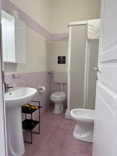 Bathroom 3, Camere Simona, Trapani