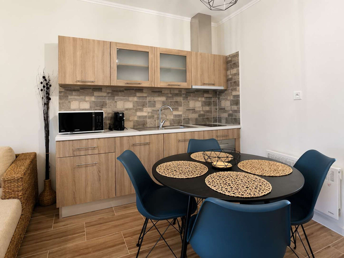 Room 3, Casa Plati 1 2 - Private Pool Garden Stay, Peloponnese