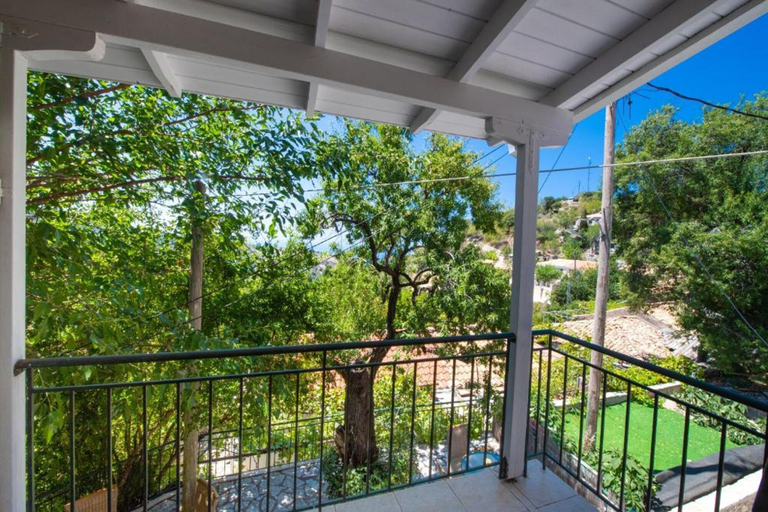 Room 2, Almondtree House Exanthia - Private Parking, Ionian Islands
