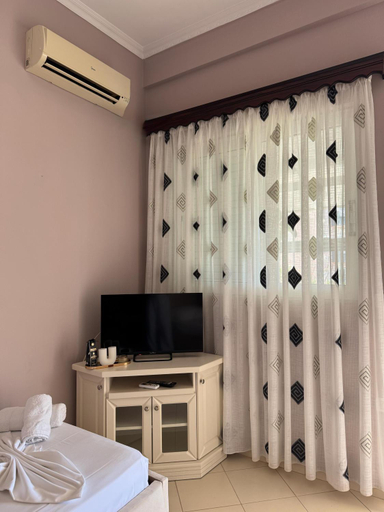 Others 3, Erano Apartment, Sarandës