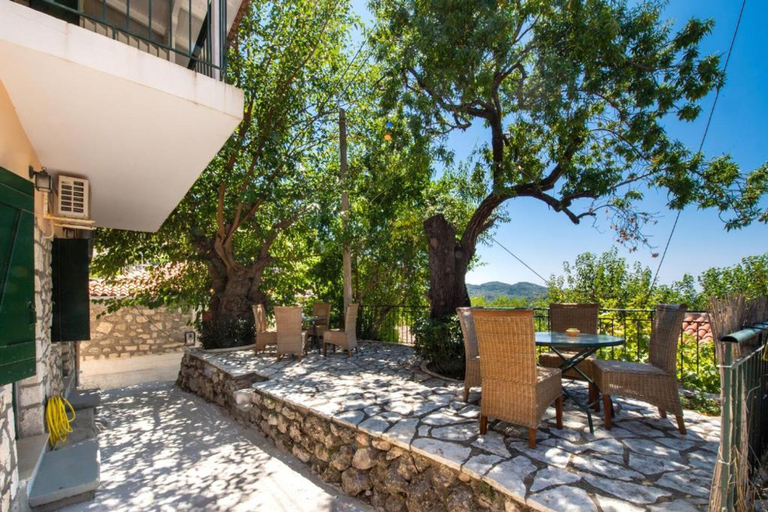 Room 3, Almondtree House Exanthia - Private Parking, Ionian Islands