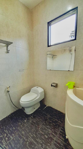 Bathroom 4, The Kynon Villa Lembang, Bandung