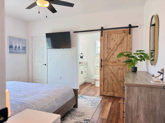 Interior 5, Sea Turtle Hideaway Shell Yeah to Beach Vibes!, Charlotte
