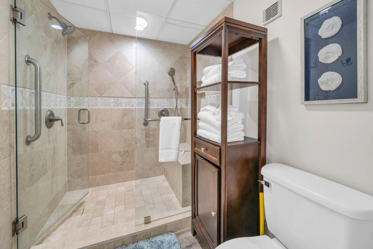 Bathroom 4, Edgewater Tower 1-105, Bay