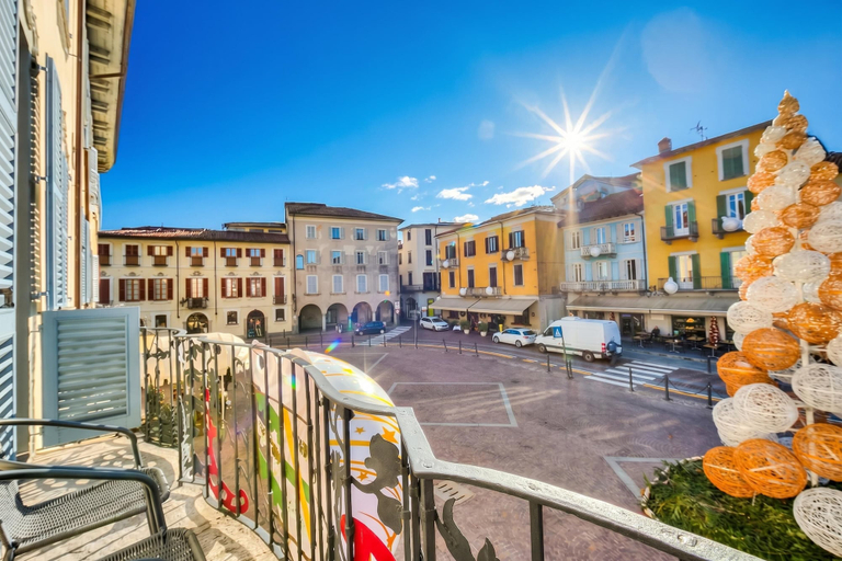 Exterior 3, Stella Del Lago Pied Dans L'eau in Arona, Novara