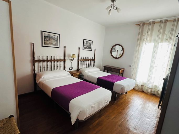 Room 2, Hostal Pirineos Meliz, Huesca
