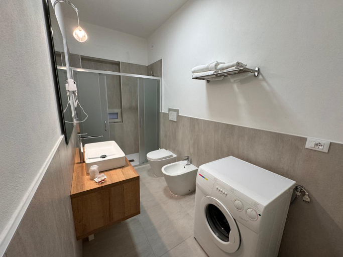 Bathroom 3, Villa Lucia, Venezia